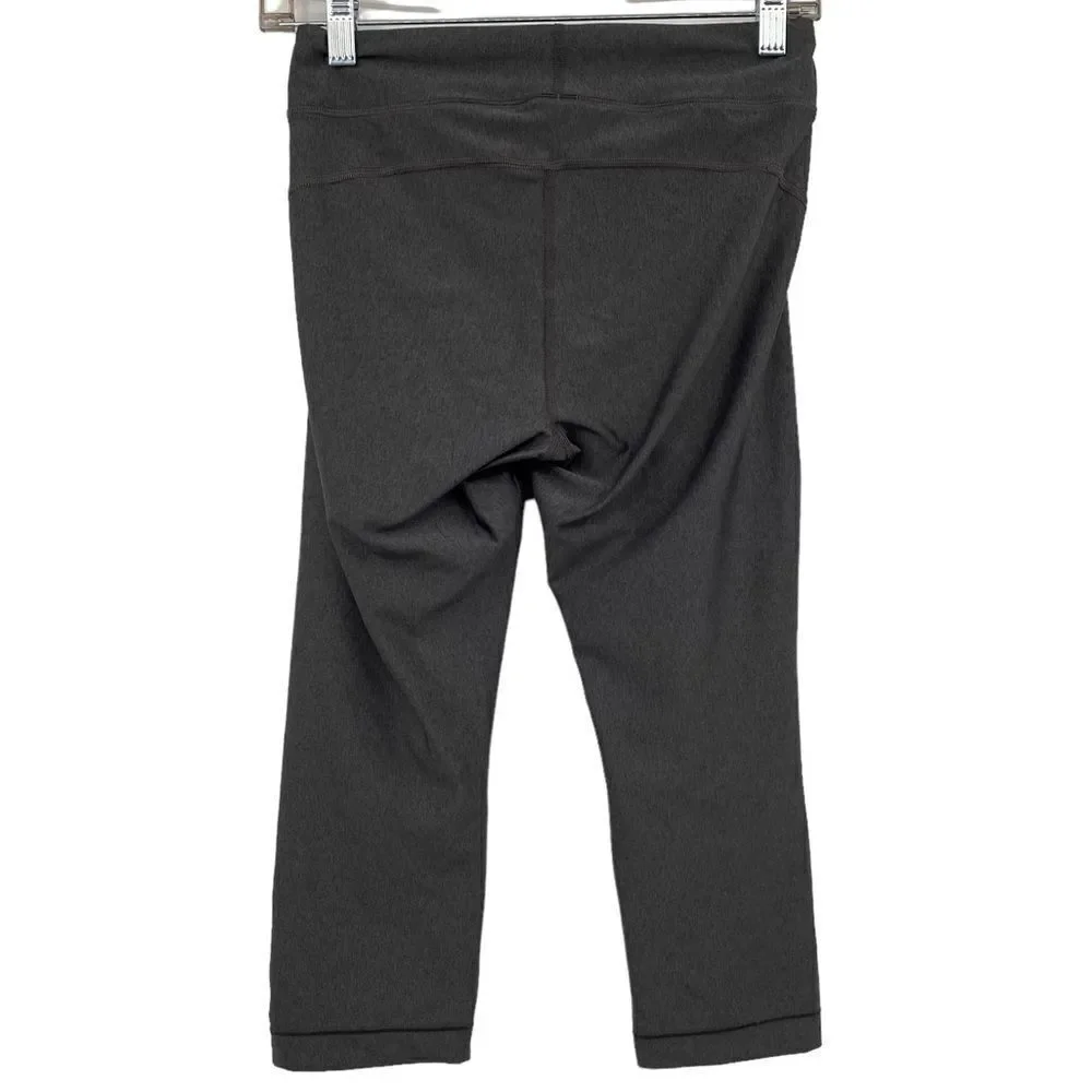 Under Armour Gray Capri Leggings Size S - Picture 3 of 6